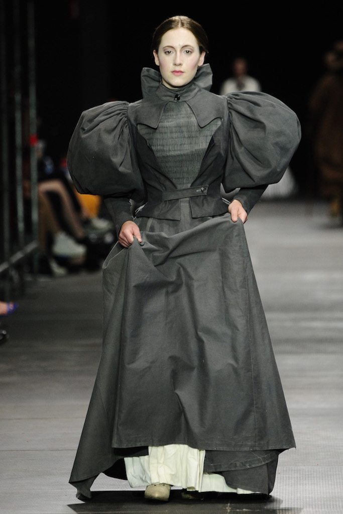 17BA2 / Show Images / Historical Costumes – Antwerp Fashion Department
